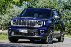 Завод Melfi готовится к производству нового Jeep Renegade Plug-in Hybrid 