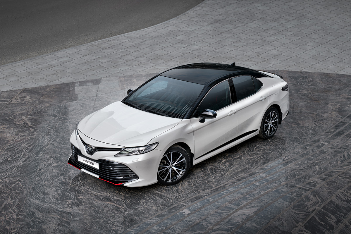 Toyota Camry S-Edition примерила спортивный костюм