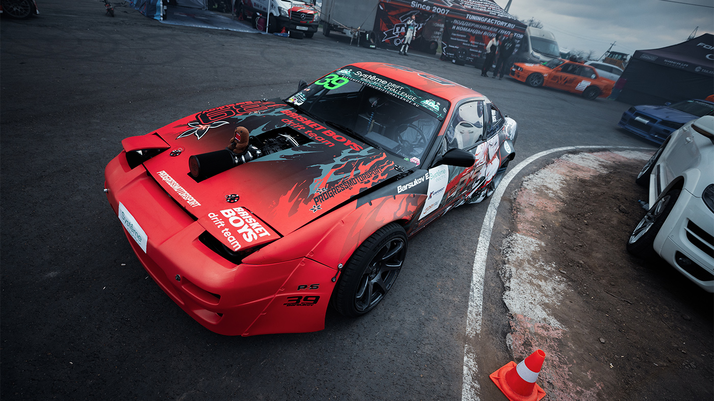 Вы сейчас просматриваете Systême Electric® Drift Challenge сезона 2026 /2027 — объявлены даты Чемпионата по дрифту
